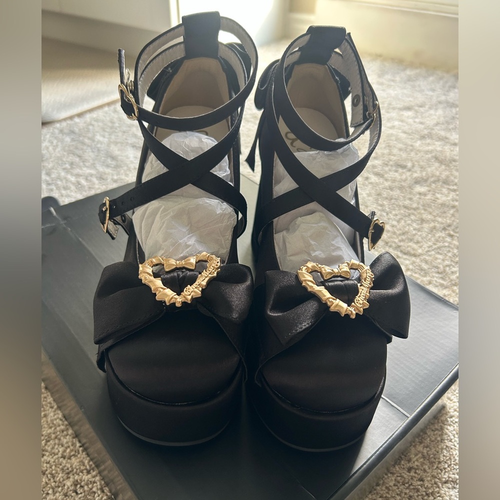 Chic Black Platform Heels with Gold Heart Detail